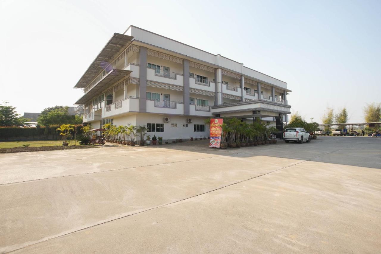 Oyo 75394 Sakthong Grand Hotel Chiang Khong Extérieur photo