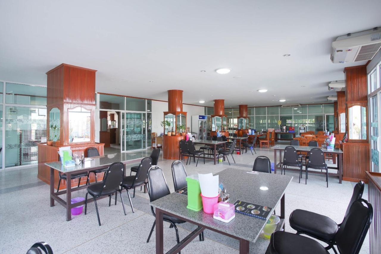 Oyo 75394 Sakthong Grand Hotel Chiang Khong Extérieur photo